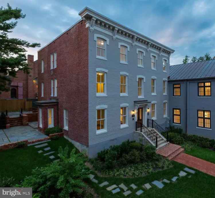 Single-family house For Sale in 2715, N Street Northwest, Washington, District of Columbia