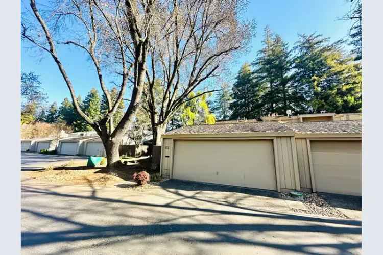 Condo For Sale in 30, Adelphi Court, Sacramento, California