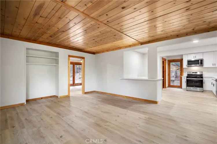 Single-family house For Sale in Twin Peaks, California