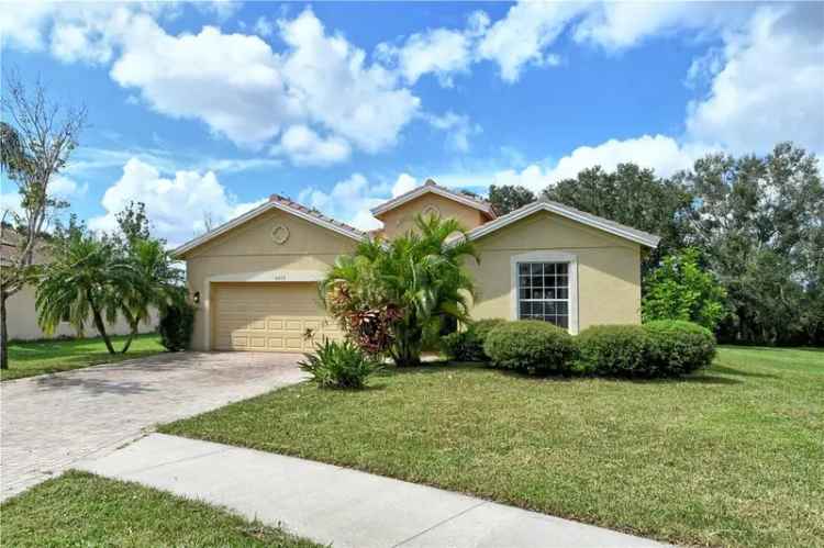 Single-family house For Sale in 4412, 67th Street East, Bradenton, Florida