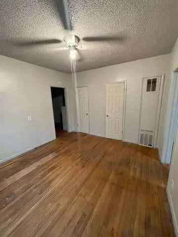 Duplex For Rent in 1446, North 6th Street, Abilene, Texas