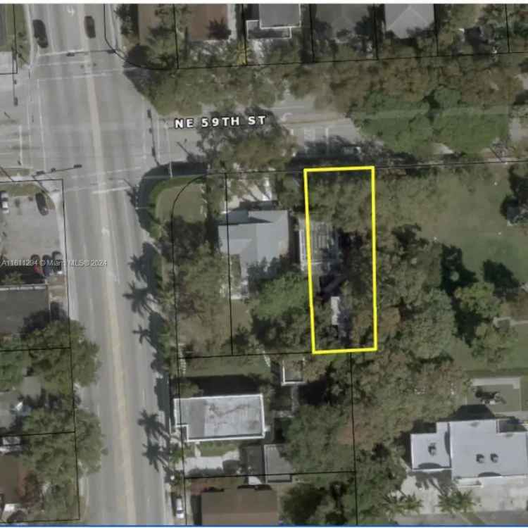 Multi-family house For Sale in 22, Northeast 59th Street, Miami, Florida