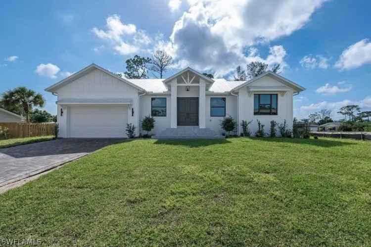 Single-family house For Sale in Bonita Springs, Florida