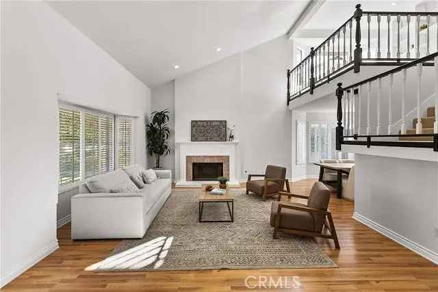 Single-family house For Sale in Agoura Hills, California