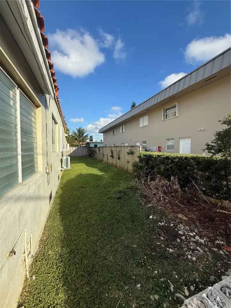 Single-family house For Sale in 85, Southwest 30th Avenue, Miami, Florida