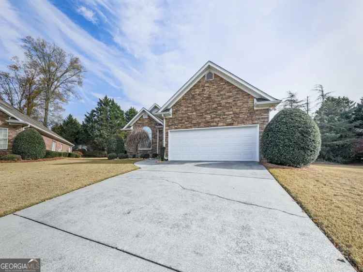 Single-family house For Sale in 120, Bristol Place Southeast, Calhoun, Georgia