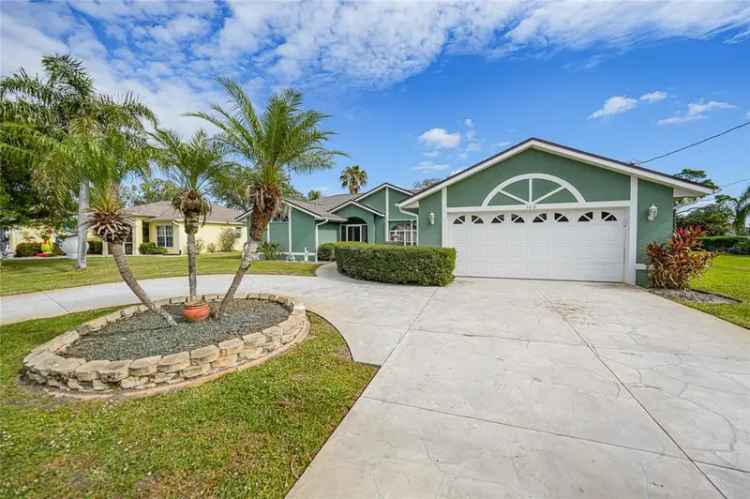 Single-family house For Sale in North Port, Florida