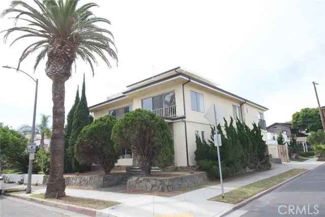 Single-family house For Sale in 247, Roycroft Avenue, Long Beach, California