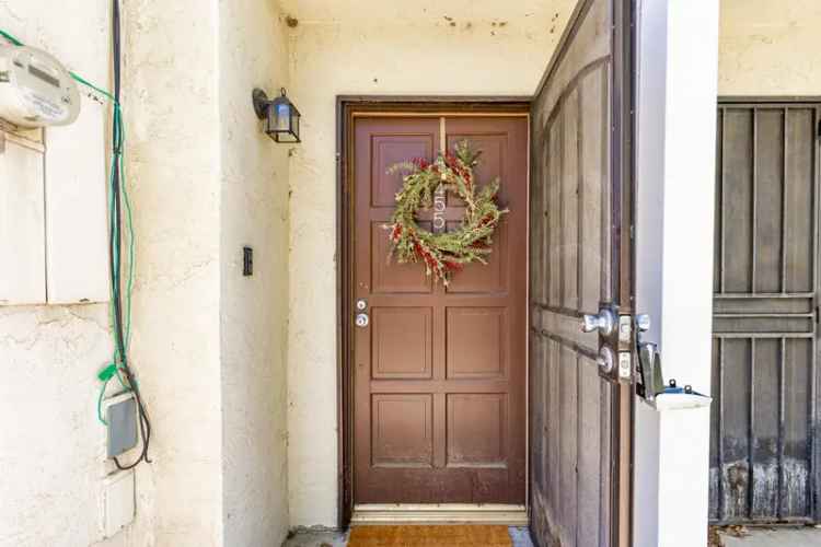 Condo For Sale in Bakersfield, California