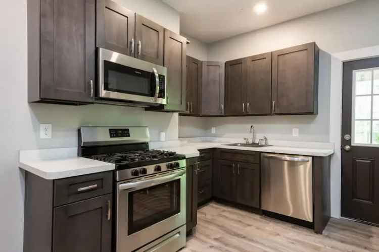 UAlbany & Saint Rose Student Apartments - Luxury Off-Campus Housing