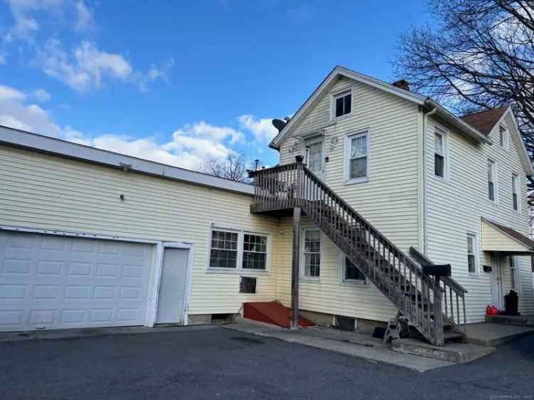 Multi-family house For Sale in 25, James Street, Danbury, Connecticut