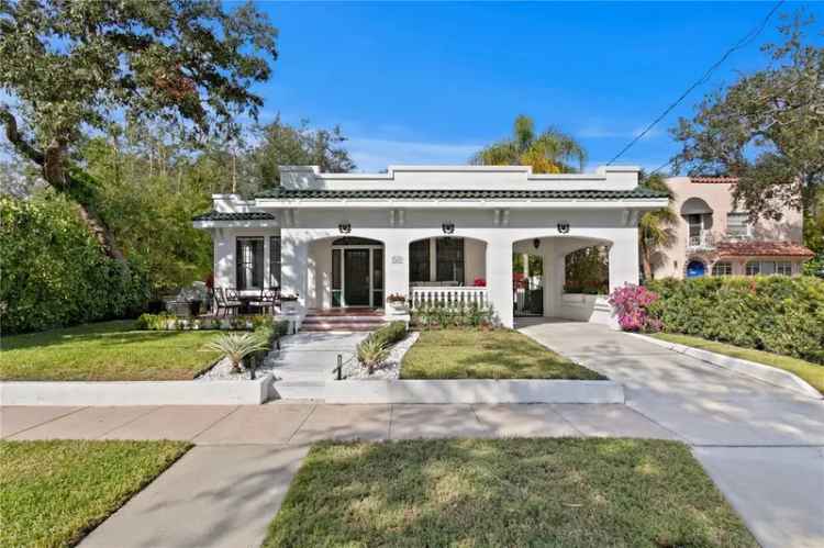 Single-family house For Sale in 2003, West Dekle Avenue, Tampa, Florida