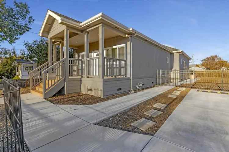 Single-family house For Sale in 214, South 19th Street, San Jose, California