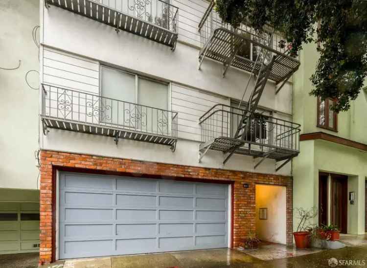 Multi-family house For Sale in 3711, Market Street, San Francisco, California