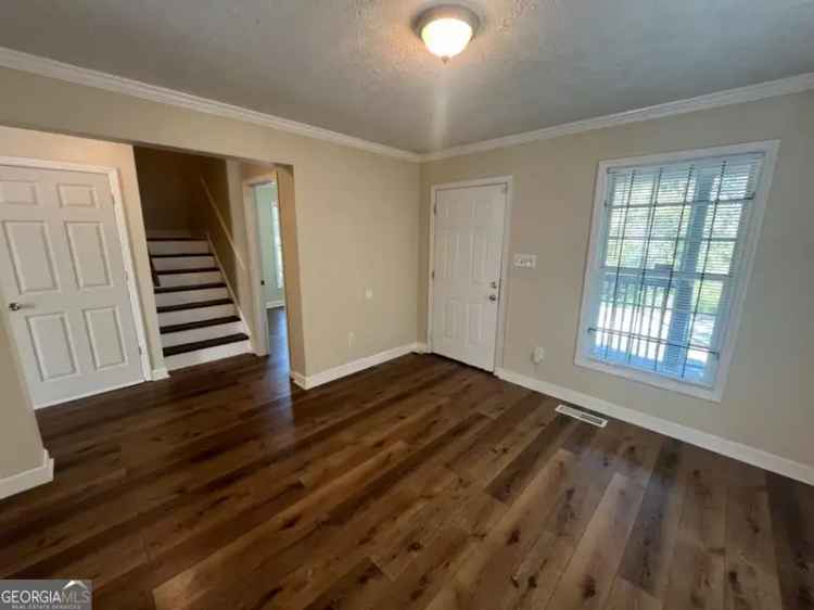 5 Bedroom 3 5 Bath House in Hunter Hills Atlanta