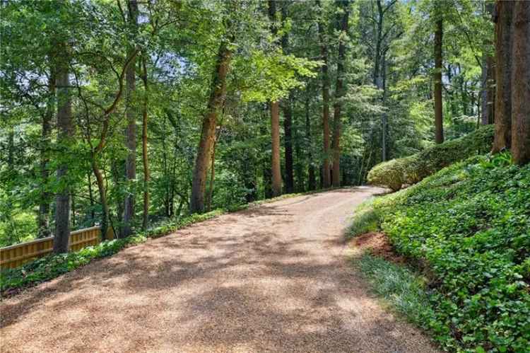 Single-family house For Sale in 454, Beverly Road Northeast, Atlanta, Georgia