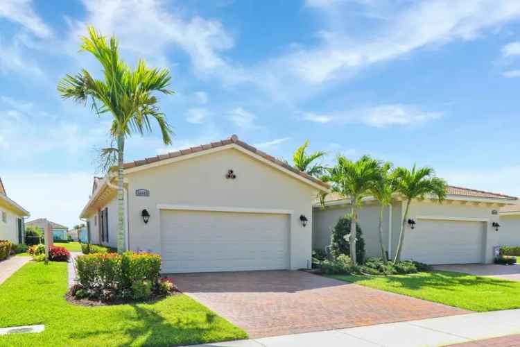 House For Sale in 24045, Southwest Firenze Way, Port Saint Lucie, Florida