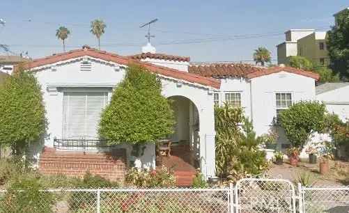 Single-family house For Sale in 1045, North Alexandria Avenue, Los Angeles, California