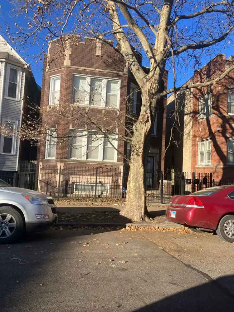 Multi-family house For Sale in 7312, South Saint Lawrence Avenue, Chicago, Illinois