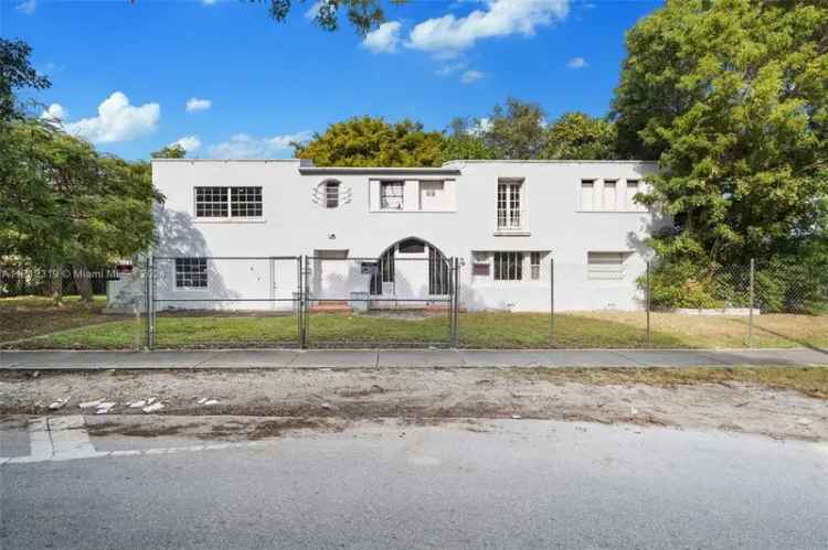 Single-family house For Sale in 5800, Biscayne Boulevard, Miami, Florida