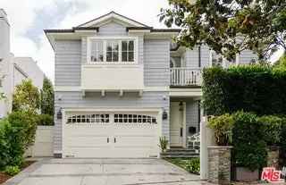 Single-family house For Sale in 321, South Gretna Green Way, Los Angeles, California