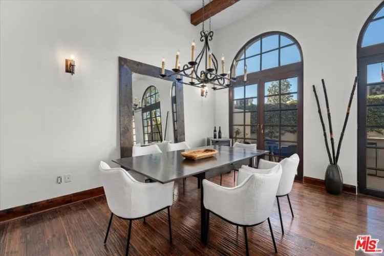 Condo For Sale in 11937, West Sunset Boulevard, Los Angeles, California