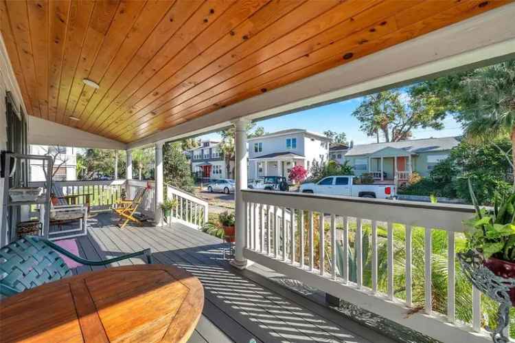 Single-family house For Sale in 920, 6th Street North, Saint Petersburg, Florida