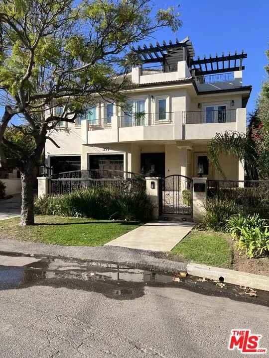 Single-family house For Sale in 391, South Saltair Avenue, Los Angeles, California