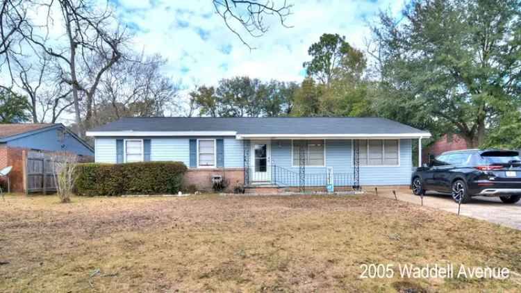 Single-family house For Sale in 2005, West Waddell Avenue, Albany, Georgia