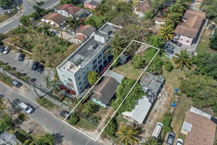 Multi-family house For Sale in 7536, Northeast 1st Avenue, Miami, Florida