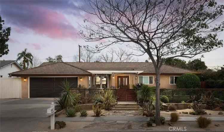 Single-family house For Sale in 13682, Wheeler Place, Tustin, California