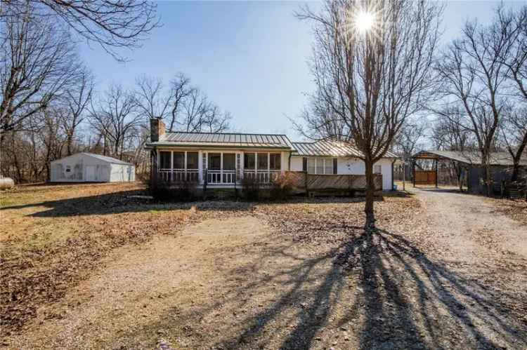 Single-family house For Sale in 8213, East Brown Road, Lowell, Arkansas