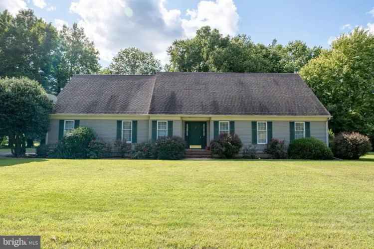 Single-family house For Sale in 9, Fairway East Drive, Georgetown, Delaware