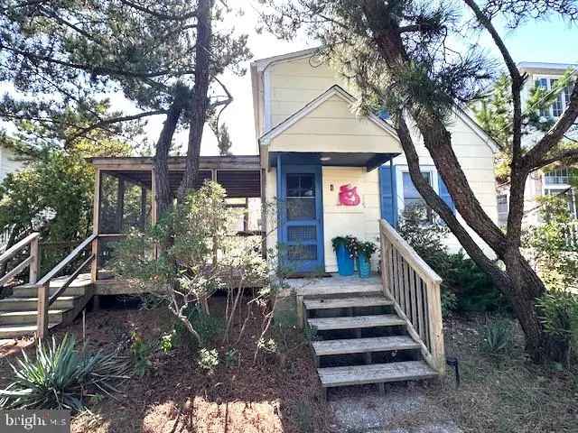 Single-family house For Sale in 4, East Georgetown Street, Fenwick Island, Delaware