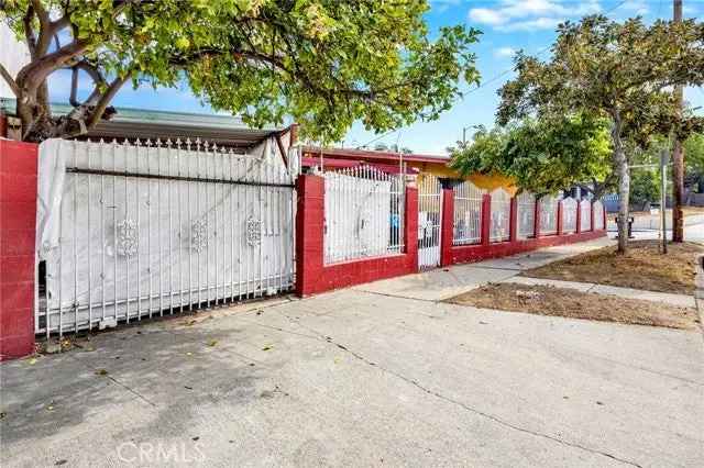 Single-family house For Sale in 2701, Marengo Street, Los Angeles, California