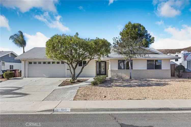 Single-family house For Sale in 28461, Portsmouth Drive, Menifee, California