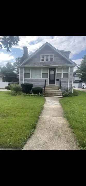 Single-family house For Sale in 1416, South 17th Avenue, Maywood, Illinois