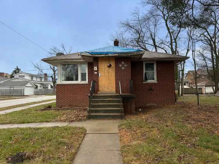 Single-family house For Sale in 31, Webb Street, Calumet City, Illinois