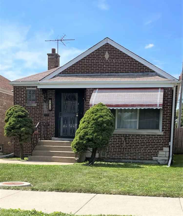 Single-family house For Sale in 9830, South Ellis Avenue, Chicago, Illinois