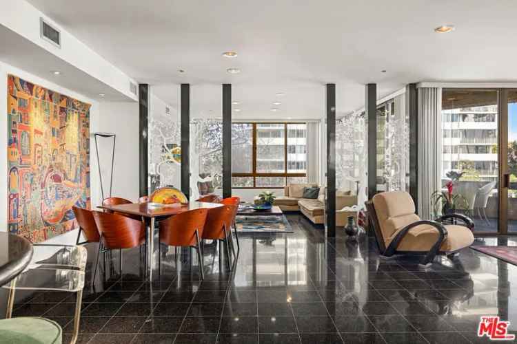 Condo For Sale in 10430, Wilshire Boulevard, Los Angeles, California