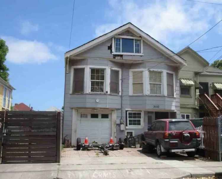 Single-family house For Sale in 3110, Union Street, Oakland, California