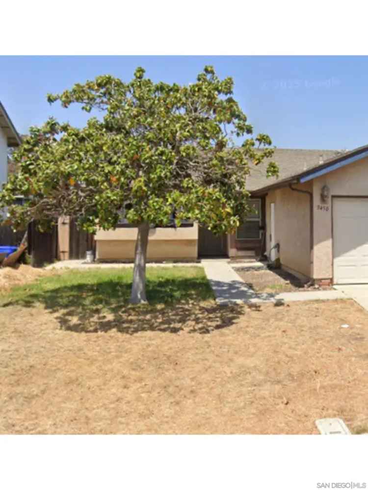 Single-family house For Sale in 3450, Robb Roy Place, San Diego, California