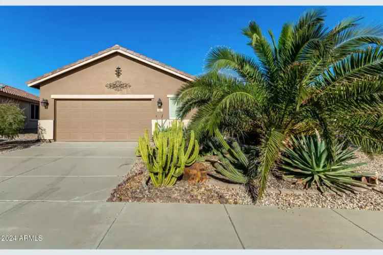 Single-family house For Sale in 821, South 229th Drive, Buckeye, Arizona