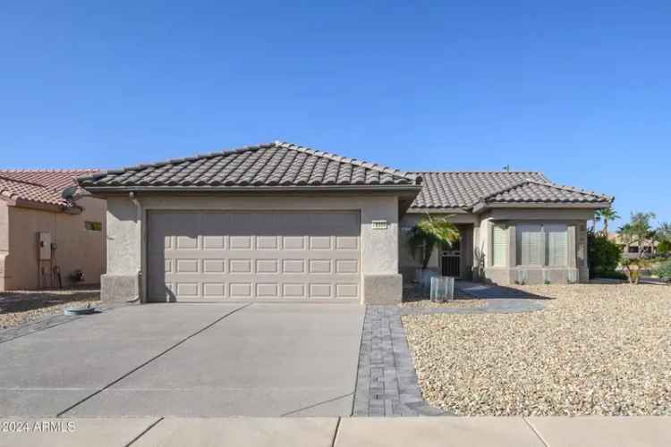 Single-family house For Sale in 18320, North Las Rocas Way, Surprise, Arizona