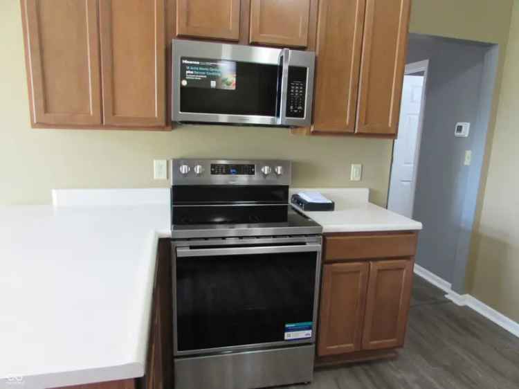 Condo For Sale in 7121, Gavin Drive, Indianapolis, Indiana