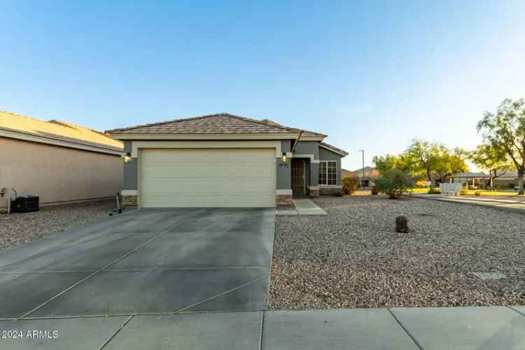 Single-family house For Sale in 22789, West Cantilever Street, Buckeye, Arizona