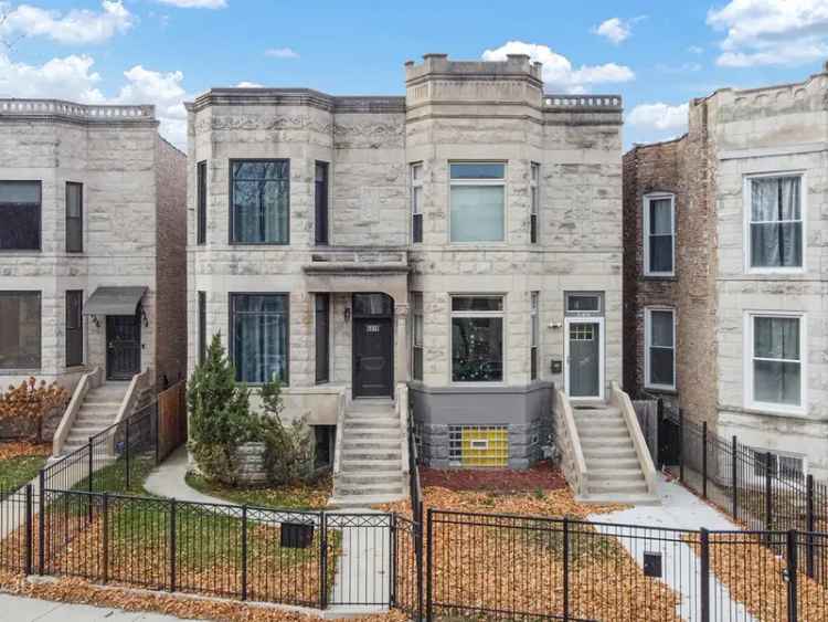 Single-family house For Sale in 6418, South Greenwood Avenue, Chicago, Illinois