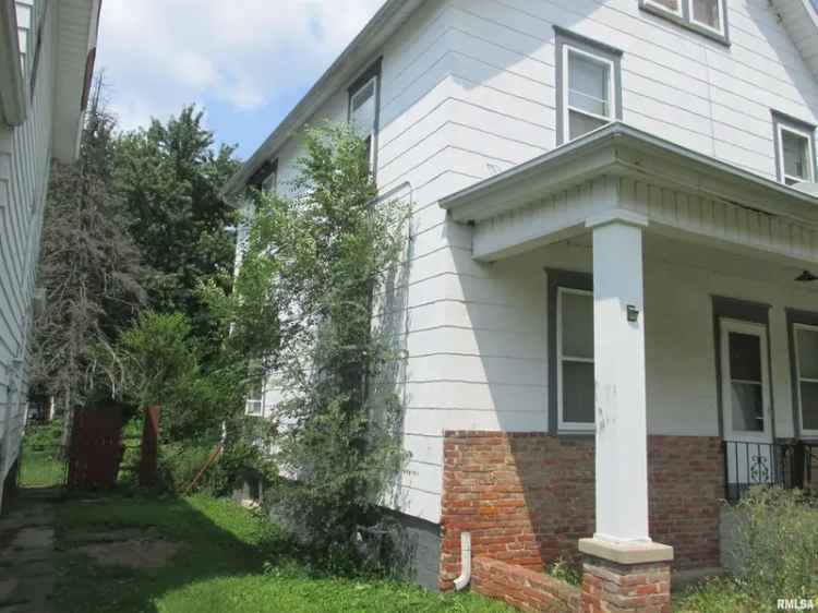 Single-family house For Sale in 721, East Kansas Street, Peoria, Illinois