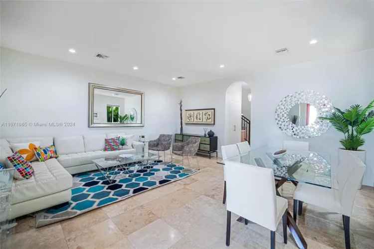 Condo For Sale in 4024, Southwest 10th Street, Coral Gables, Florida