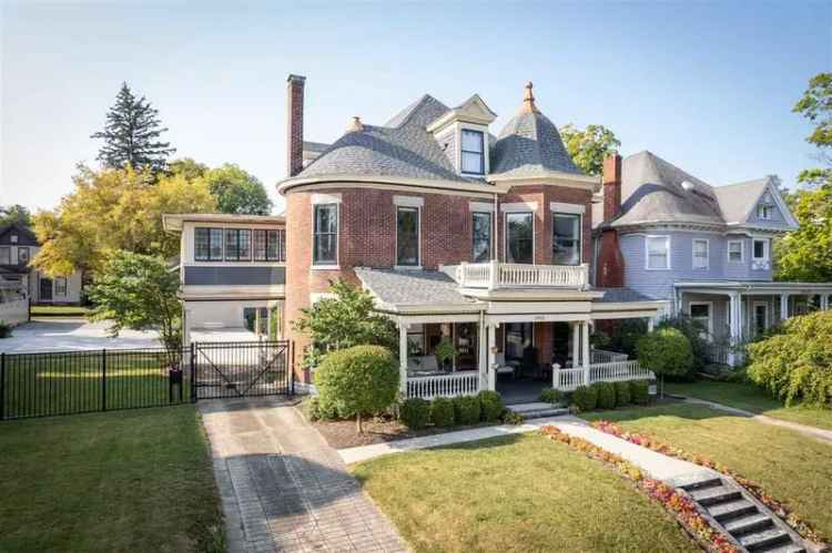 Single-family house For Sale in 1903, East Main Street, Richmond, Indiana